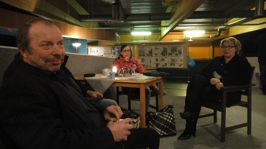 Ja tässä illalla kahvittelemassa olleita ehdokkaitamme eli Teija Lehto ja Tiina Seppälä sekä Kari Maunula.