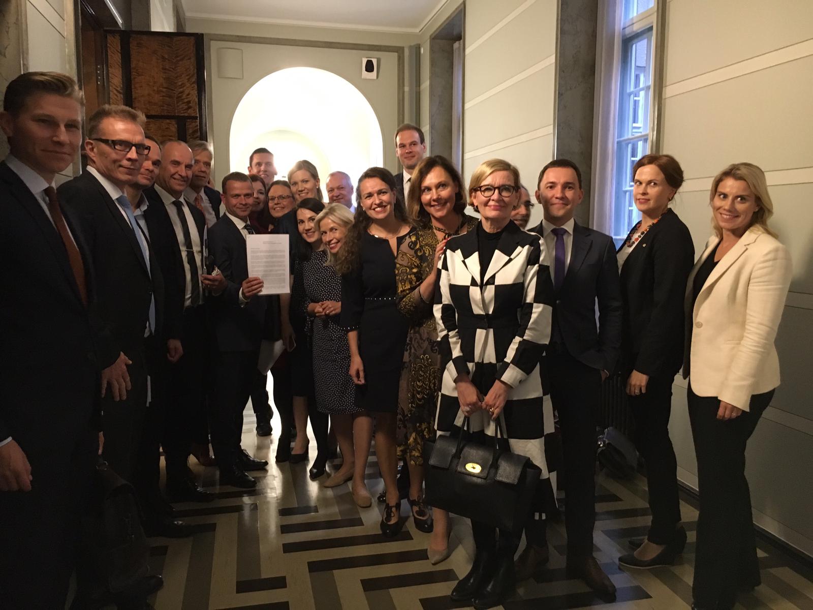 p-ministeri-antti-rinne-kertoi-ettei-rahaa-riit-en